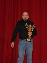 Susirajan Pamauksen narttujen voittaja Suvituuli, om. Mikko Romppanen