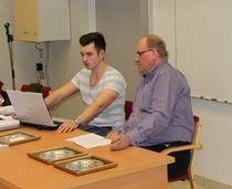 kokouksen puheenjohtaja Martti Räsänen ja sihteeri Henri Mutanen