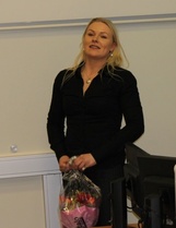 Kaisu-Leena Sumalan haikeat jäähyväiset sihteerin virasta.